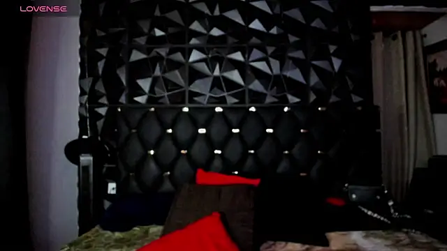 Snapshot of charlottemeyerr chatting on January 2025 06:16:01 PM charlottemeyerr online show from January 2025 06:16:01 PM