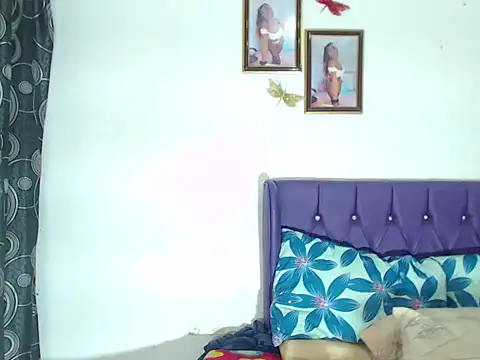 KandyHot  online show from February 2026 01:24:01 AM