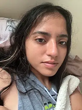 Snapshot of ViolettaSummer chatting on November 2025 11:21:01 AM ViolettaSummer online show from November 2025 11:21:01 AM