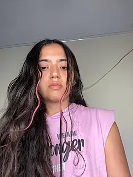 Snapshot of ViolettaSummer chatting on November 2025 09:25:02 PM ViolettaSummer online show from November 2025 09:25:02 PM