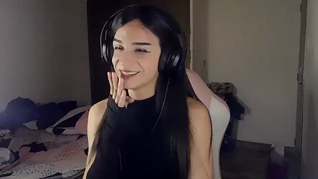 Snapshot of Dollbehavior_ chatting on April 2026 08:34:02 AM Dollbehavior online show from April 2026 08:34:02 AM