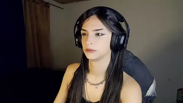 Snapshot of Dollbehavior_ chatting on April 2026 07:30:01 AM Dollbehavior online show from April 2026 07:30:01 AM