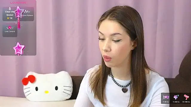 Snapshot of ellie_kramer chatting on April 2026 04:19:01 AM ellie kramer online show from April 2026 04:19:01 AM