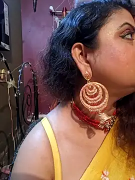 Snapshot of Maaya66 chatting on February 2025 05:59:01 PM Maaya66 online show from February 2025 05:59:01 PM