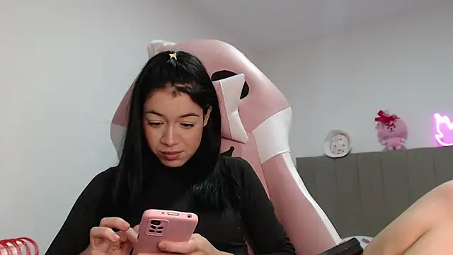 Snapshot of Caribbean_beauty_ chatting on March 2025 04:27:01 AM Caribbean beauty online show from March 2025 04:27:01 AM