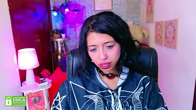 Snapshot of REDHOTTER_ chatting on January 2026 08:01:02 PM REDHOTTER online show from January 2026 08:01:02 PM