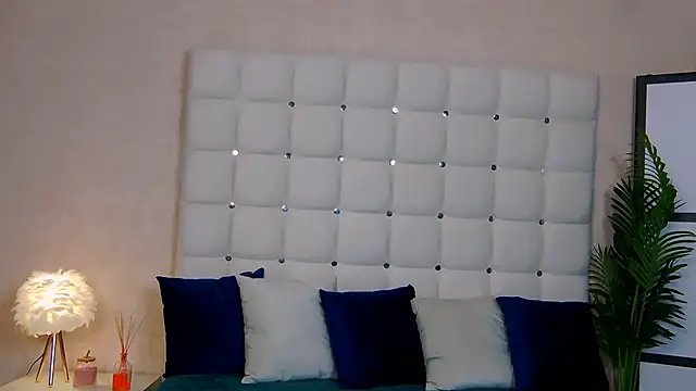 Snapshot of NicoleRosss chatting on March 2025 10:18:02 AM NicoleRosss online show from March 2025 10:18:02 AM