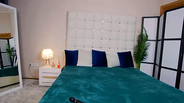 Snapshot of NicoleRosss chatting on March 2025 04:30:01 PM NicoleRosss online show from March 2025 04:30:01 PM