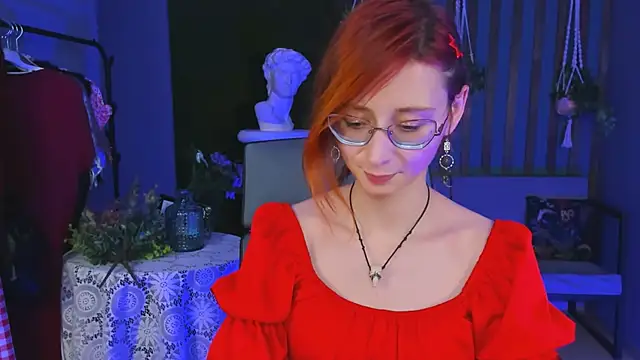 Snapshot of Orianna_Fox chatting on December 2024 08:39:02 PM Orianna Fox online show from December 2024 08:39:02 PM