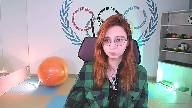 Snapshot of Orianna_Fox chatting on December 2024 03:27:01 PM Orianna Fox online show from December 2024 03:27:01 PM