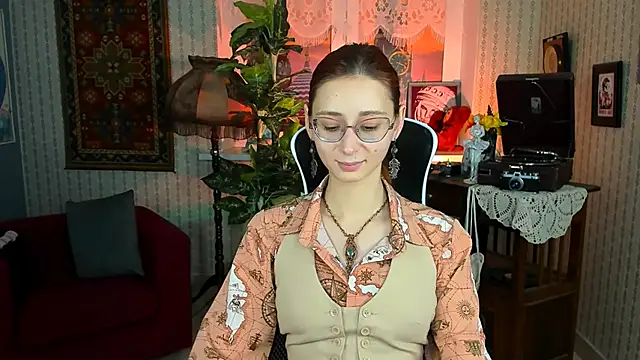 Snapshot of Orianna_Fox chatting on December 2024 02:32:01 PM Orianna Fox online show from December 2024 02:32:01 PM