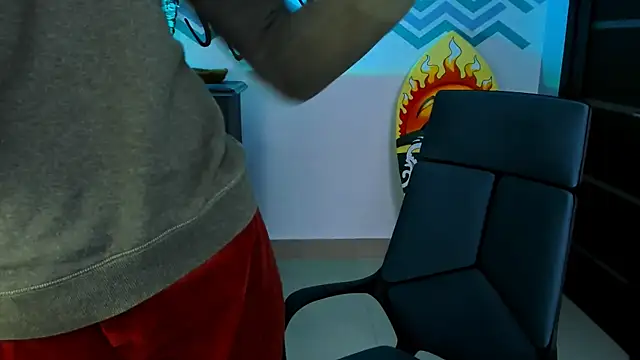 Snapshot of Orianna_Fox chatting on January 2025 01:41:02 PM Orianna Fox online show from January 2025 01:41:02 PM