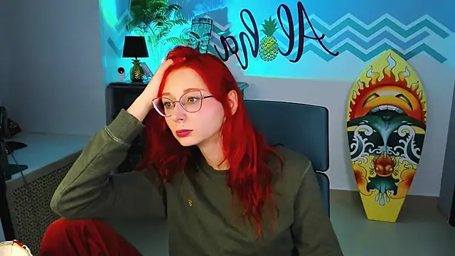 Snapshot of Orianna_Fox chatting on January 2025 05:56:01 PM Orianna Fox online show from January 2025 05:56:01 PM