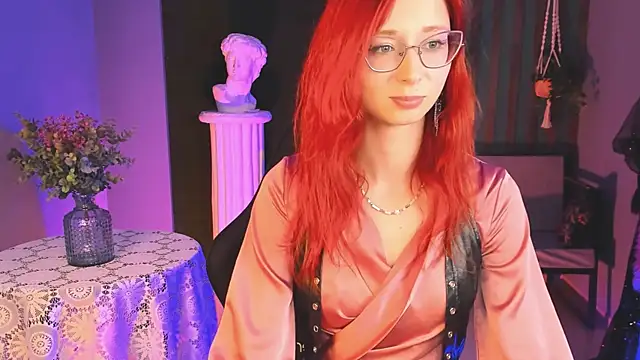 Snapshot of Orianna_Fox chatting on January 2025 03:15:01 PM Orianna Fox online show from January 2025 03:15:01 PM