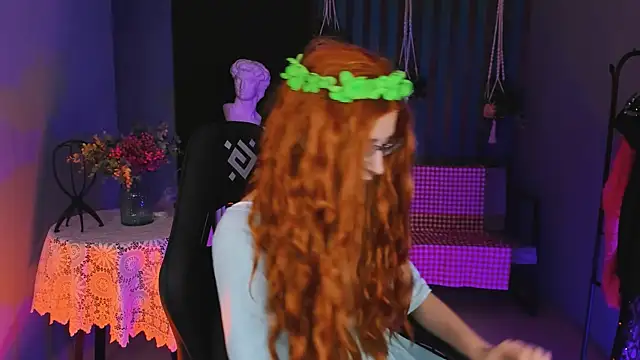 Snapshot of Orianna_Fox chatting on February 2025 05:37:01 PM Orianna Fox online show from February 2025 05:37:01 PM