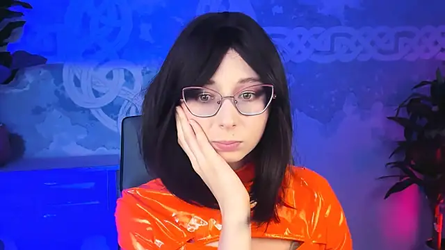 Snapshot of Orianna_Fox chatting on February 2025 06:42:02 PM Orianna Fox online show from February 2025 06:42:02 PM