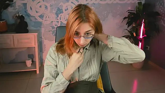 Snapshot of Orianna_Fox chatting on March 2025 10:10:02 AM Orianna Fox online show from March 2025 10:10:02 AM