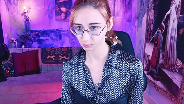 Snapshot of Orianna_Fox chatting on March 2025 04:28:02 AM Orianna Fox online show from March 2025 04:28:02 AM