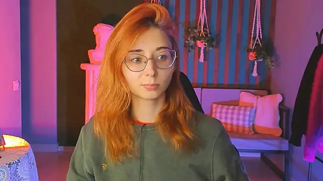 Snapshot of Orianna_Fox chatting on March 2025 07:36:01 AM Orianna Fox online show from March 2025 07:36:01 AM