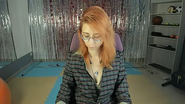 Snapshot of Orianna_Fox chatting on March 2025 05:10:02 AM Orianna Fox online show from March 2025 05:10:02 AM