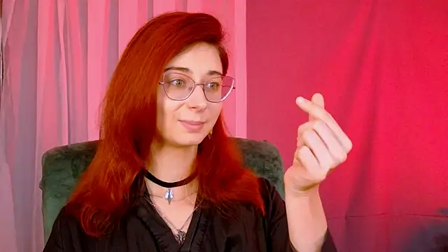 Snapshot of Orianna_Fox chatting on September 2025 02:20:01 PM Orianna Fox online show from September 2025 02:20:01 PM