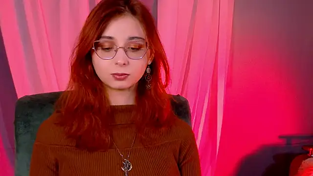 Snapshot of Orianna_Fox chatting on October 2025 02:14:02 PM Orianna Fox online show from October 2025 02:14:02 PM