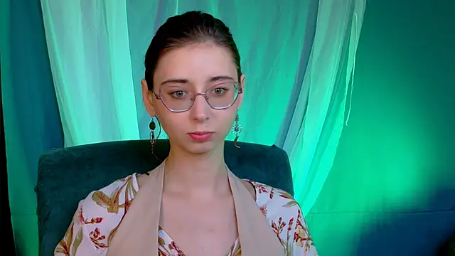 Snapshot of Orianna_Fox chatting on October 2025 01:21:01 PM Orianna Fox online show from October 2025 01:21:01 PM