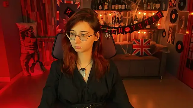 Snapshot of Orianna_Fox chatting on October 2025 09:21:02 AM Orianna Fox online show from October 2025 09:21:02 AM