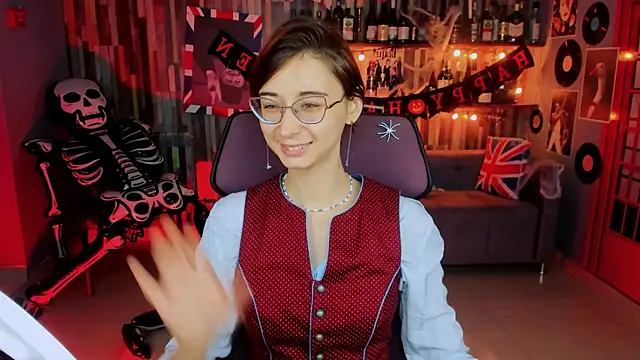 Snapshot of Orianna_Fox chatting on October 2025 09:21:02 AM Orianna Fox online show from October 2025 09:21:02 AM