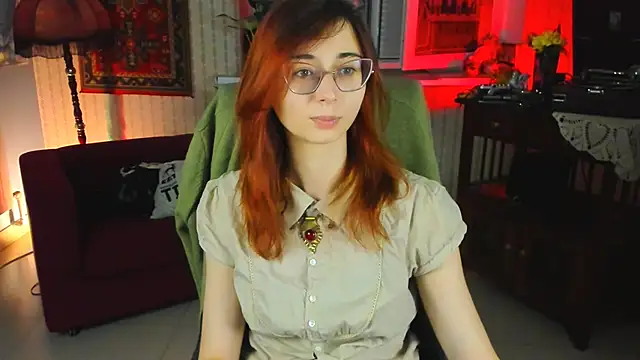 Snapshot of Orianna_Fox chatting on October 2025 09:28:01 AM Orianna Fox online show from October 2025 09:28:01 AM