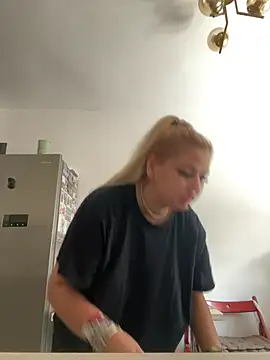 AllysonK online show from July 2026 12:31:01 PM
