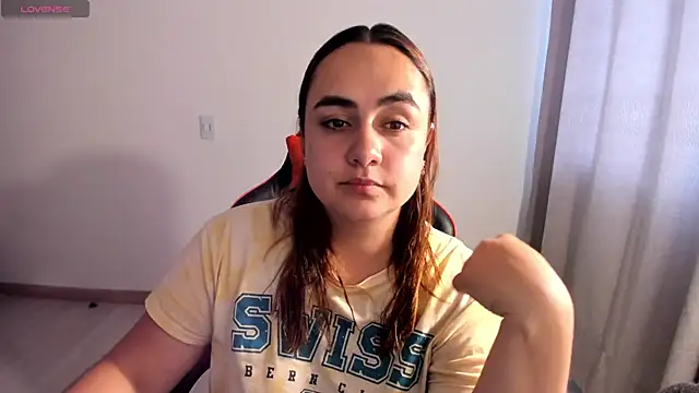 maryluna95 online show from April 2026 05:05:02 PM