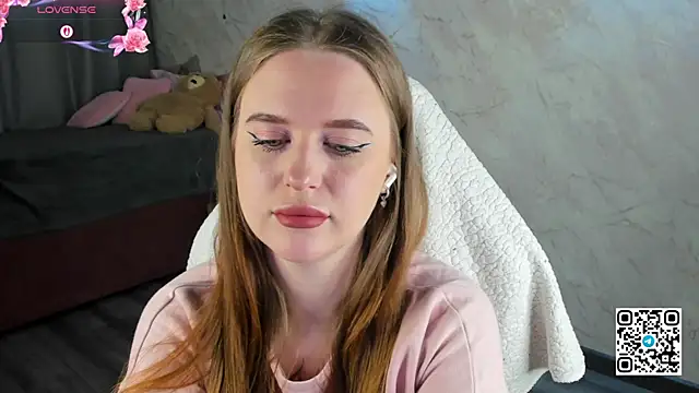 Snapshot of Betany_Foks chatting on April 2026 12:27:01 AM Betany Foks online show from April 2026 12:27:01 AM