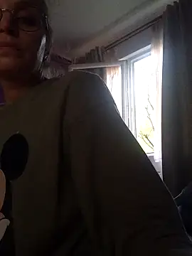 BritneyHudson online show from October 2025 03:01:01 PM