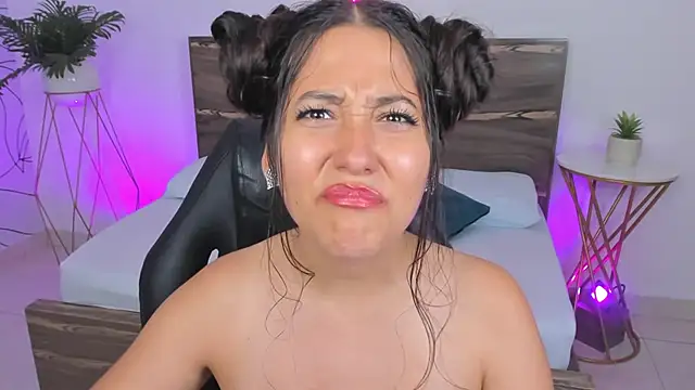 ivette bocelly online show from January 2025 01:32:01 AM