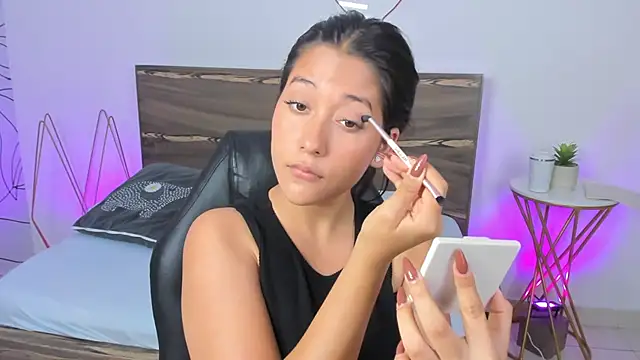 ivette bocelly online show from February 2025 01:09:02 PM