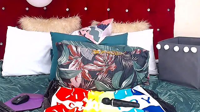 Snapshot of SEXYCARLITA09 chatting on February 2025 11:32:01 PM SEXYCARLITA09 online show from February 2025 11:32:01 PM