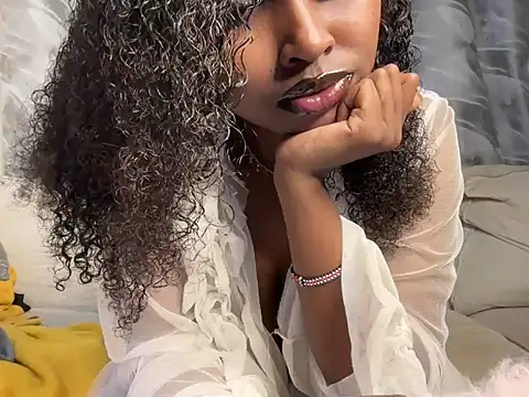 Snapshot of Chocolate_queen2 chatting on March 2026 09:05:01 AM Chocolate queen2 online show from March 2026 09:05:01 AM