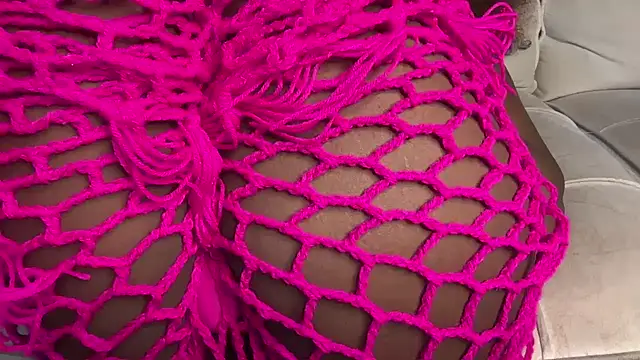 Snapshot of Chocolate_queen2 chatting on May 2026 12:40:02 AM Chocolate queen2 online show from May 2026 12:40:02 AM