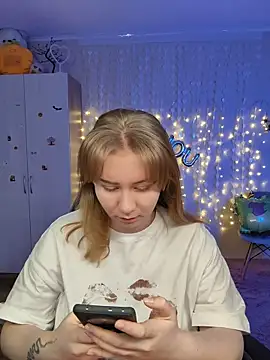 D0nna  online show from February 2026 08:16:01 PM