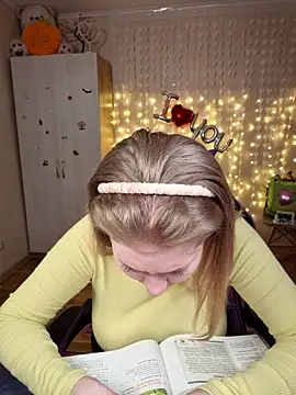 Snapshot of D0nna_ chatting on March 2026 09:53:02 PM D0nna online show from March 2026 09:53:02 PM