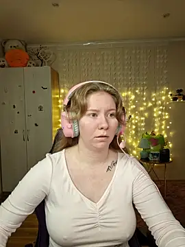 Snapshot of D0nna_ chatting on March 2026 07:18:02 PM D0nna online show from March 2026 07:18:02 PM