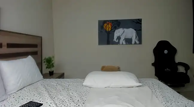 Renee-18 online show from February 2025 04:46:02 AM