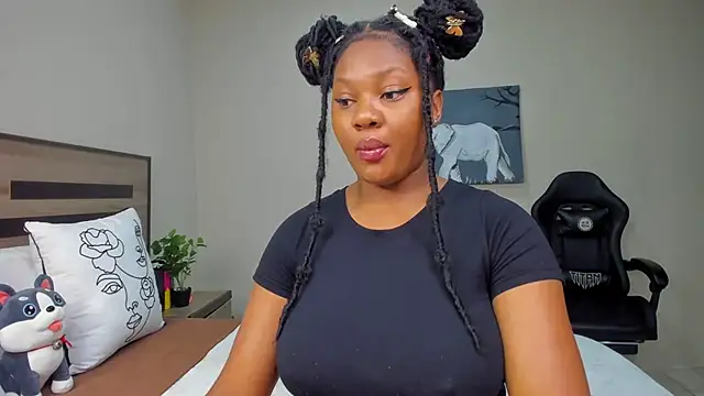 Snapshot of Renee-18 chatting on April 2026 12:21:02 AM Renee-18 online show from April 2026 12:21:02 AM