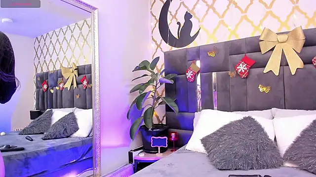 Snapshot of RubbyTaylor chatting on November 2025 06:54:01 PM RubbyTaylor online show from November 2025 06:54:01 PM