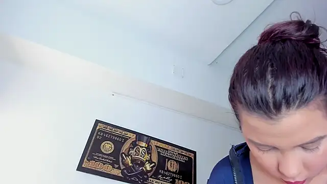 Elsalombardi  online show from September 2025 12:16:01 PM