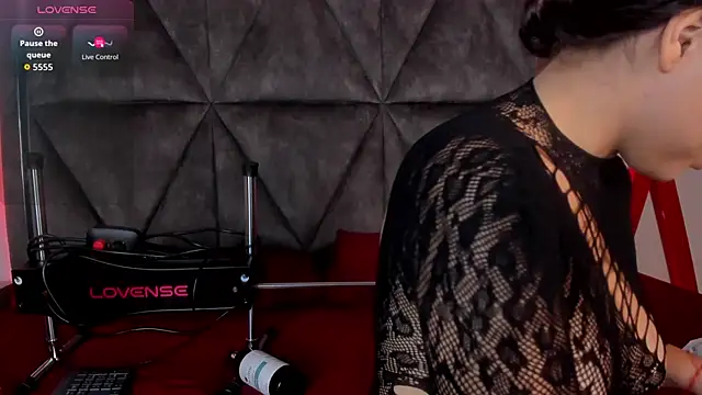 Elsalombardi  online show from October 2025 12:30:01 PM