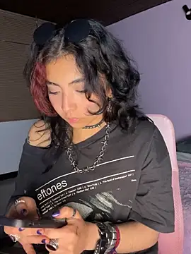 Snapshot of _Gothiccbitch_ chatting on February 2025 06:25:02 AM  Gothiccbitch  online show from February 2025 06:25:02 AM