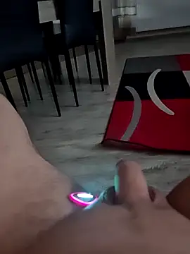 Szeltolo001 online show from March 2026 03:23:01 AM