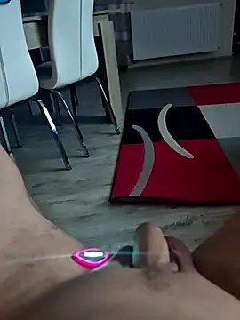 Szeltolo001 online show from April 2026 09:26:01 PM